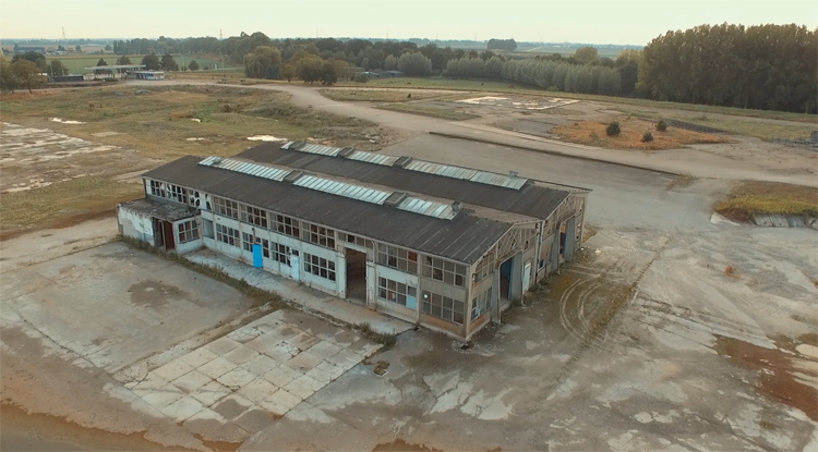 Verlaten suikerfabriek Puttershoek gefilmd met DJI Phantom 3 Standard